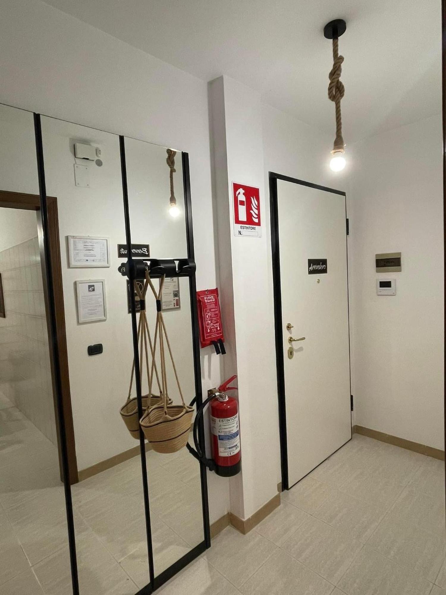 La Dimora Di Zia Angela Apartment Monopoli Bagian luar foto